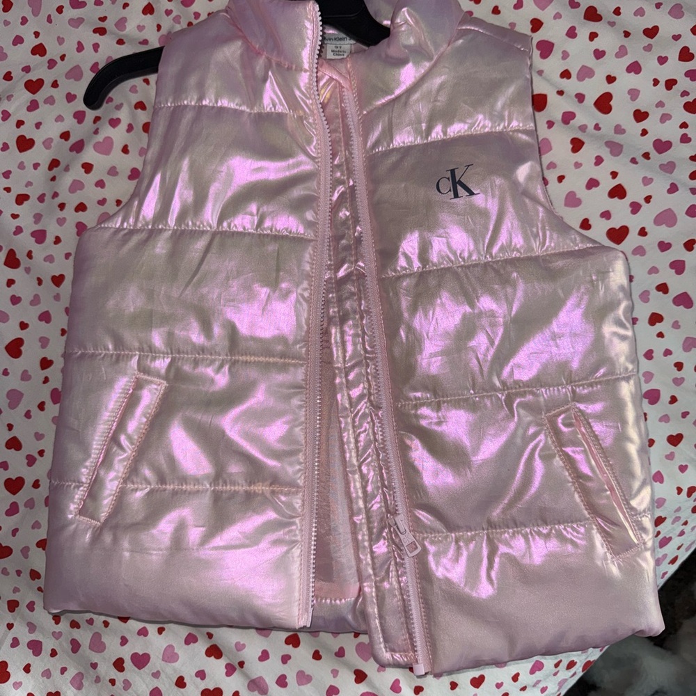 Calvin Klein girls irridescent pink puffer vest size 3T with pockets